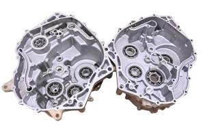 Yamaha - 17 Yamaha YXZ1000R Transmission Gear Case Housing - Image 3