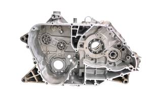 Kawasaki - 01 Kawasaki Prairie 400 4x4 Crankcase Center Crank Case KVF400C - Image 3