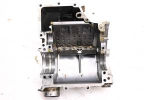 Polaris - 02 Polaris Sportsman 700 4x4 Crankcase Center Crank Case - Image 10