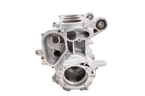 Yamaha - 16 Yamaha YXZ1000R Crankcase Center Crank Case & Cylinders - Image 5