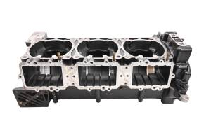 00 Yamaha Waverunner GP1200R Crankcase Center Crank Case