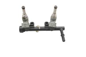 Yamaha - 16 Yamaha YFZ-R3 Fuel Rail & Injectors - Image 3