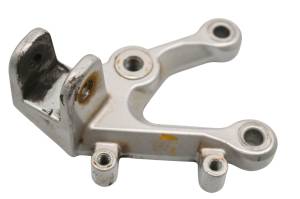 15 Yamaha YZF R3 Front Left Footpeg Bracket