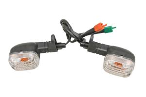 22 Yamaha Zuma 125 Rear Blinkers Left & Right YW125