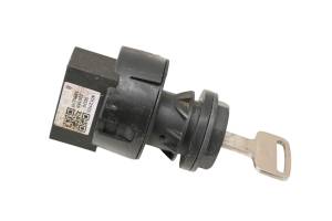 19 Polaris 800 Axyx SKS Key Switch 146"
