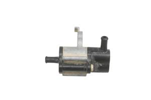 16 Yamaha YXZ1000R Fuel Breather Pipe Joint