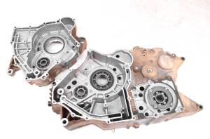 Kawasaki - 99 Kawasaki Prairie 400 2x4 Crankcase Center Crank Case KVF400 - Image 3