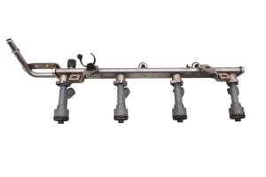 17 Polaris Slingshot SL Fuel Injectors & Rail