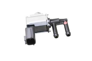 KTM - 23 KTM 390 RC Purge Air Valve - Image 2