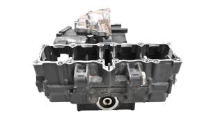 Suzuki - 96 Suzuki RF900R Crankcase Center Crank Case - Image 1