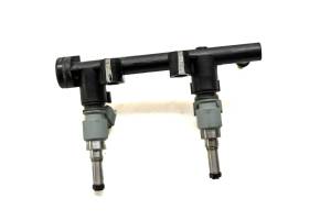 20 Yamaha MT-03 Fuel Rail & Injectors