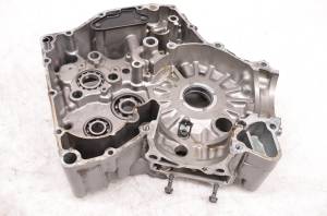 Suzuki - 05 Suzuki SV650 Crankcase Center Crank Case - Image 6