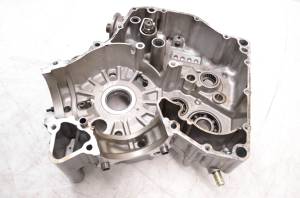 Suzuki - 05 Suzuki SV650 Crankcase Center Crank Case - Image 7