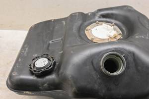 Yamaha - 19 Yamaha YXZ1000R SS Gas Tank & Fuel Pump - Image 4