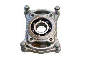 Yamaha - 02 Yamaha Grizzly 660 4x4 Middle Drive Shaft Bearing Housing Cover YFM660F - Image 2