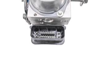 22 Indian FTR1200S Abs Module Unit - Image 5