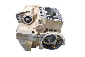 Polaris - 06 Polaris Sportsman 700 4x4 Crankcase Center Crank Case - Image 3