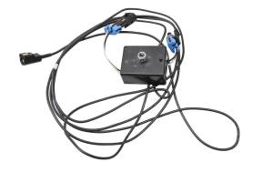 Polaris - 23 Polaris Slingshot SL Manual Brake Light Antenna - Image 1