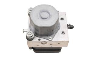 Polaris - 15 Polaris Slingshot SL Abs Control Module - Image 3