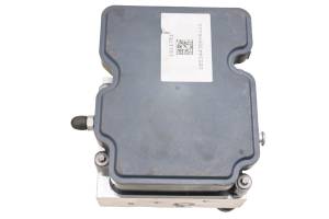 Polaris - 15 Polaris Slingshot SL Abs Control Module - Image 5