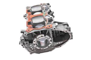Ski-Doo - 21 Ski-Doo MXZ 600 EFI Sport Crankcase Center Crank Case 129" - Image 2