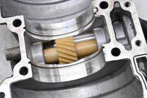 Ski-Doo - 21 Ski-Doo MXZ 600 EFI Sport Crankcase Center Crank Case 129" - Image 8