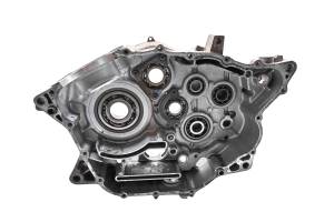 98 Yamaha Warrior 350 2x4 Right Crankcase Center Half Crank Case YFM350X