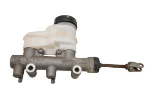 22 Polaris PRO XD Mid-Size Brake Master Cylinder