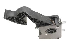 Polaris - 18 Polaris Slingshot SL Icon Throttle Pedal - Image 3