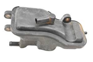 16 Yamaha Waverunner V1 Crankcase Breather Box Vent VX1050E