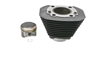 Harley Davidson - 21 Harley Davidson Sportster Iron 833 Rear Cylinder & Piston Front XL833N - Image 1