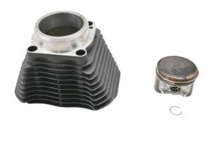 Harley Davidson - 21 Harley Davidson Sportster Iron 833 Front Cylinder & Piston Rear XL833N - Image 2