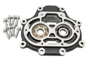 20 Harley-Davidson Street Bob FXBB Transmission Case Bearing Housing Cover