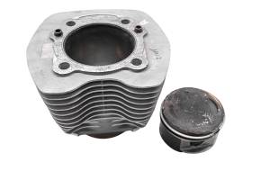 05 Harley-Davidson FXDCI Rear Cylinder & Piston
