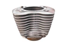 Harley Davidson - 02 Harley Davidson Davidson FLHT Cylinder - Image 2