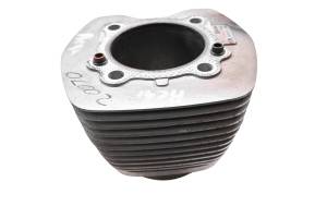 02 Harley-Davidson Electra Glide EFI FLHTI Rear Cylinder - Image 2