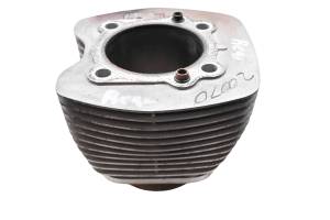 02 Harley-Davidson Electra Glide EFI FLHTI Rear Cylinder - Image 3