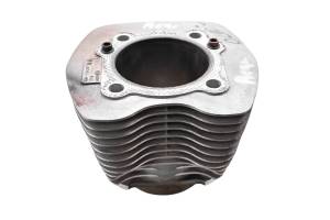 02 Harley-Davidson Electra Glide EFI FLHTI Rear Cylinder - Image 4