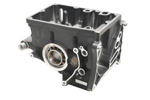 18 Harley-Davidson Street Bob Transfer Gear Case FXBB107 - Image 3