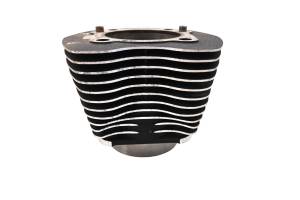 05 Harley-Davidson Heritage Softail Classic EFI FLSTCI Rear Cylinder - Image 4