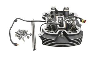 18 Harley-Davidson Street Bob Rear Cylinder Head FXBB107