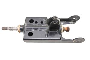 19 Can-Am Commander 1000R XT Steering Stem Shaft Hinge Bracket