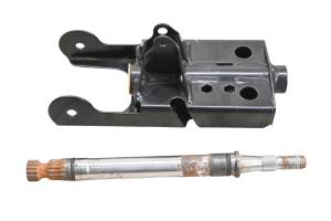Can-Am - 18 Can-Am Commander Max 1000R DPS Upper Steering Stem Shaft & Support - Image 4