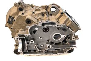04 Can-Am Outlander 400 4x4 Crankcase Center Crank Case Bombardier