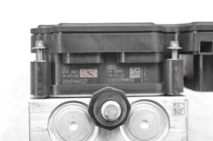 Can-Am - 20 Can-Am Ryker Rally 900 ACE Abs Anti-Lock Brake Pump Module - Image 5