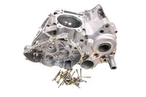 14 Can-Am Spyder ST S Crankcase Center Crank Case SE5