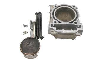 18 Can-Am Commander Max 1000R DPS Rear Cylinder