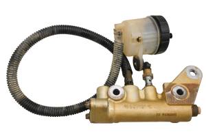 18 Can-Am Outlander Max 650 XT 4x4 Rear Brake Master Cylinder