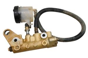 Can-Am - 18 Can-Am Outlander Max 650 XT 4x4 Rear Brake Master Cylinder - Image 3