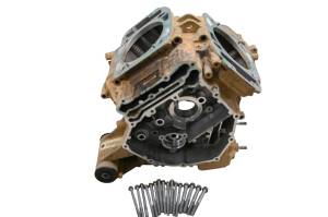 18 Can-Am Outlander Max 650 XT 4x4 Crankcase Center Crank Case
